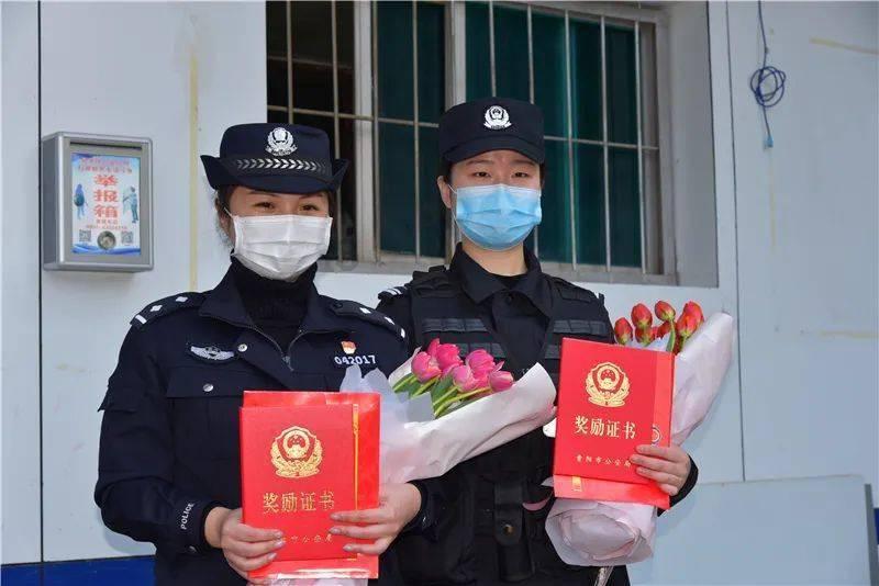 云南盈江:咖啡鲜果成熟收获忙